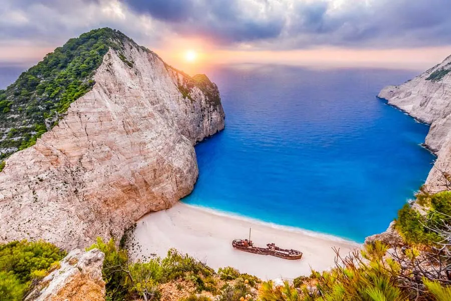 destination image